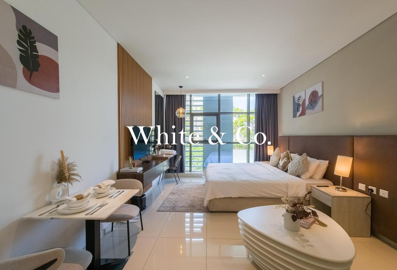West Beach Access | Infinity Pool | Vacant photo 3