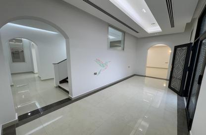 Villa - 4 Bedrooms - 7+ Bathrooms for rent in Ramlat Zakher - Zakher - Al Ain