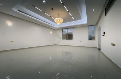 Villa - 4 Bedrooms - 7+ Bathrooms for rent in Ramlat Zakher - Zakher - Al Ain