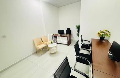 Office Space - Studio - 1 Bathroom for rent in Red Avenue - Al Garhoud - Dubai