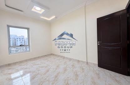 Apartment - 1 - 1 for rent in Al Saada Street - Al Mushrif - Abu Dhabi