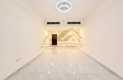 Apartment - 2 Bedrooms - 3 Bathrooms for rent in Titanium Tower - Al Karama - Dubai