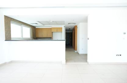 Villa - 4 - 5 for rent in Jumeirah Park - Dubai