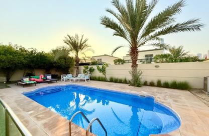 Villa - 4 - 5 for rent in District 1 - Jumeirah Park - Dubai