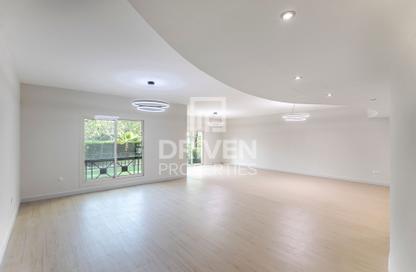 Villa - 4 Bedrooms - 6 Bathrooms for rent in Al Barsha 1 Villas - Al Barsha 1 - Al Barsha - Dubai Villa - 4 Bedrooms - 6 Bathrooms for rent in Al Barsha 1 Villas - Al Barsha 1 - Al Barsha - Dubai