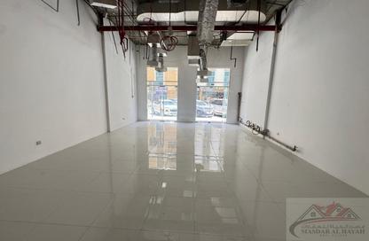 Shop - Studio - 1 Bathroom for rent in Muweileh Community - Muwaileh Commercial - Sharjah