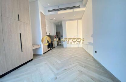 Apartment - Studio - 1 Bathroom for rent in Empire Residence - District 17 - Jumeirah Village Circle - Dubai