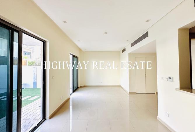 119742970 - Property Image 3