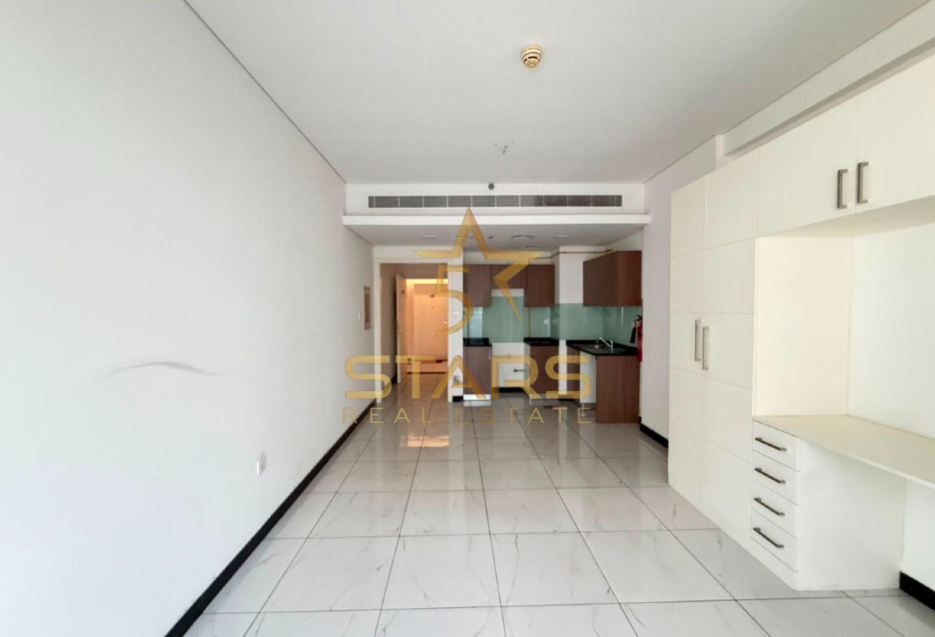 Spacious Studio | Prime Location | Ready to Move photo 5