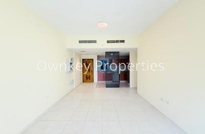 Apartment - 2 - 3 for rent in Al Yakka Residence - Al Mankhool - Bur Dubai - Dubai