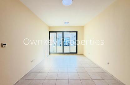 Apartment - 2 - 3 for rent in Al Yakka Residence - Al Mankhool - Bur Dubai - Dubai
