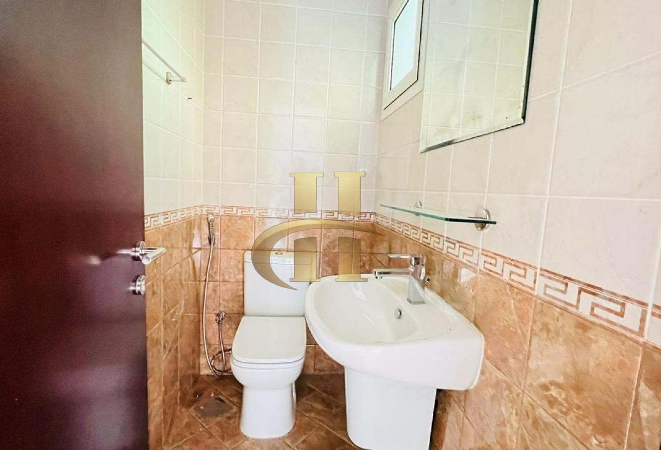 Massive 4 bhk + maid room | Villa | Elegant photo 10