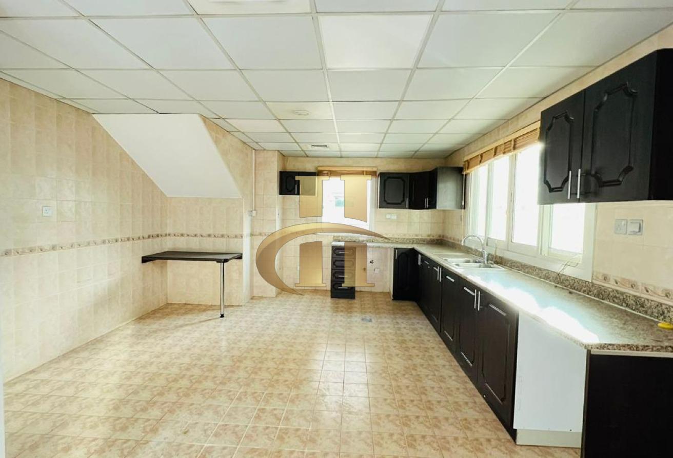 Massive 4 bhk + maid room | Villa | Elegant photo 2
