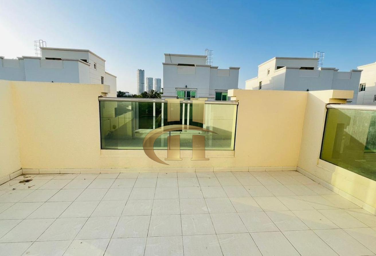Massive 4 bhk + maid room | Villa | Elegant photo 15