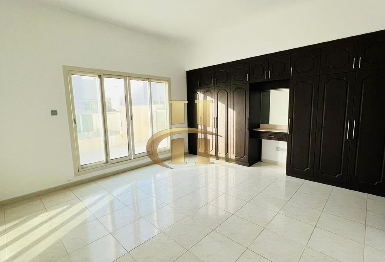 Massive 4 bhk + maid room | Villa | Elegant photo 8