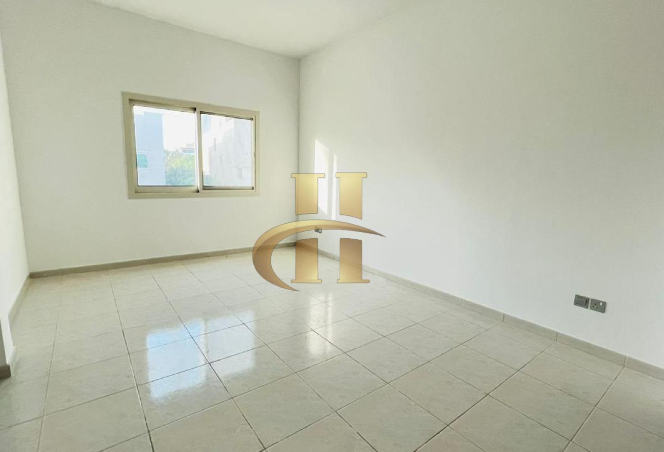 Massive 4 bhk + maid room | Villa | Elegant photo 3