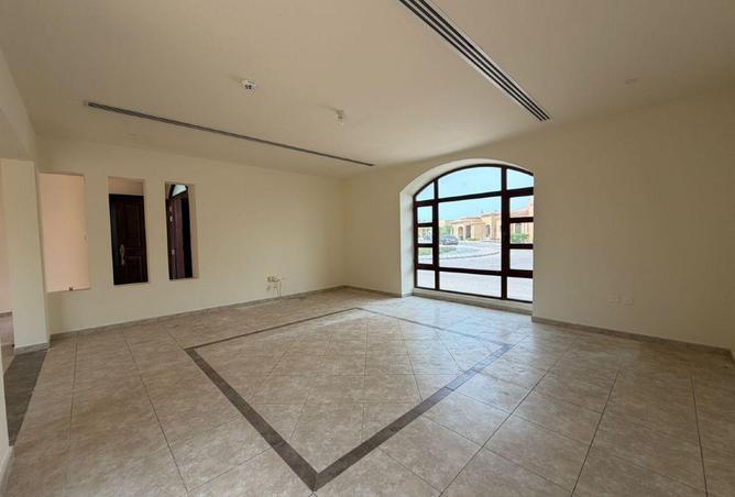 80262812 - Property Image 2