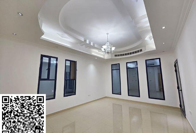 71118407 - Property Image 2