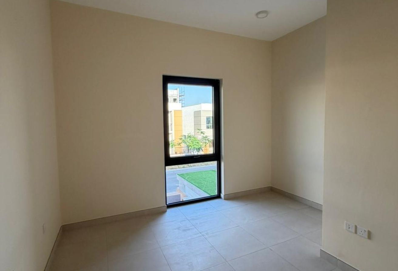 Town House | Ready to move | Smart Investment