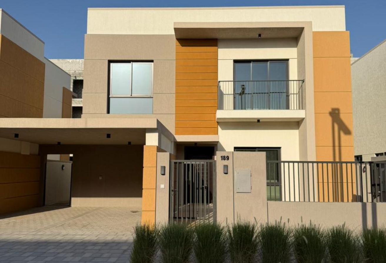Town House | Ready to move | Smart Investment