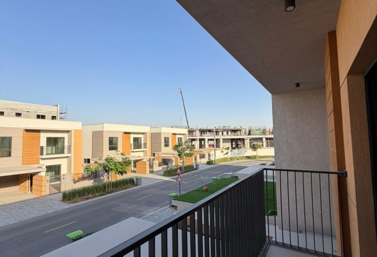 Town House | Ready to move | Smart Investment