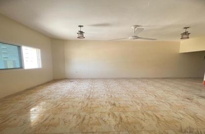 Whole Building - Studio - 7+ for sale in Al Qulaya'ah - Al Sharq - Sharjah