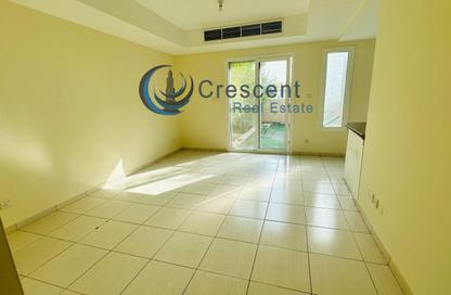 Villa - 2 Bedrooms - 3 Bathrooms for rent in Springs 11 - The Springs - Dubai
