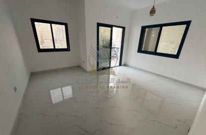 Apartment - 2 - 2 for rent in Al Majaz 1 - Al Majaz - Sharjah