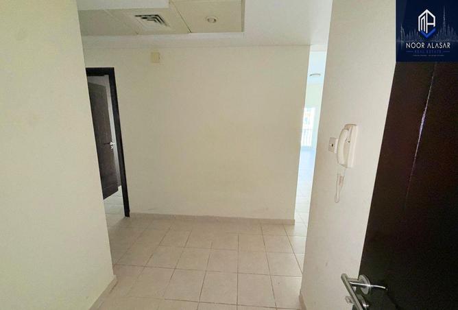 Spacious 2-Bedroom hall near to METRO STATION photo 3
