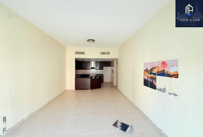 Spacious 2-Bedroom hall near to METRO STATION photo 2