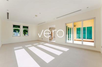 Villa - 3 - 4 for rent in District 8 - Jumeirah Park - Dubai