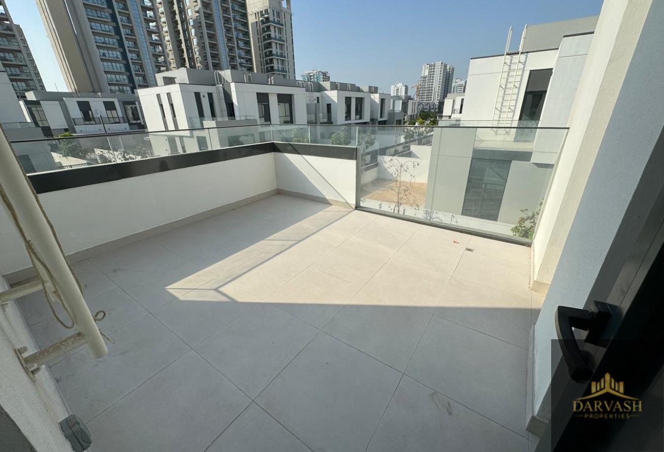 SPACIOUS 4BR VILLA | PRIVATE GARDEN | MUROOJ EAST photo 19