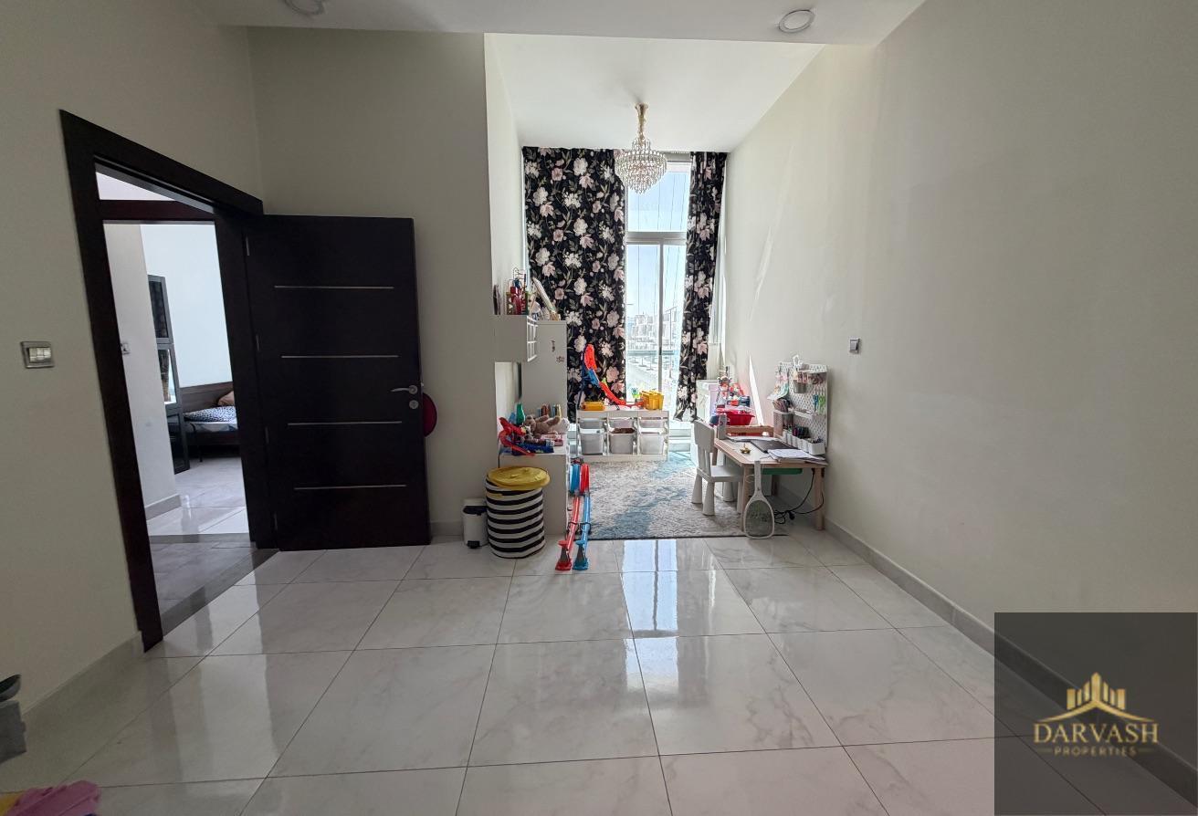 SPACIOUS 4BR VILLA | PRIVATE GARDEN | MUROOJ EAST photo 18