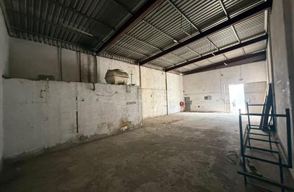 Warehouse - Studio - 1 for rent in Industrial Building 13 - Industrial Area 13 - Sharjah Industrial Area - Sharjah