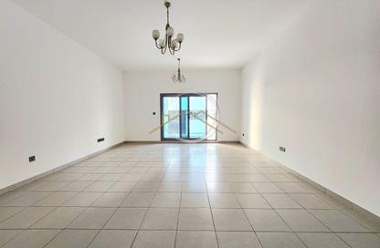 Apartment - 3 Bedrooms - 3 Bathrooms for rent in Masaken Al Muraqqabat 06 - Al Muraqqabat - Deira - Dubai