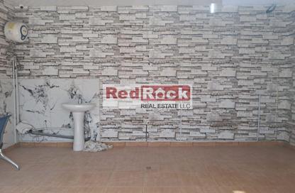Shop - Studio for rent in Al Sajaa Industrial - Al Sajaa - Sharjah