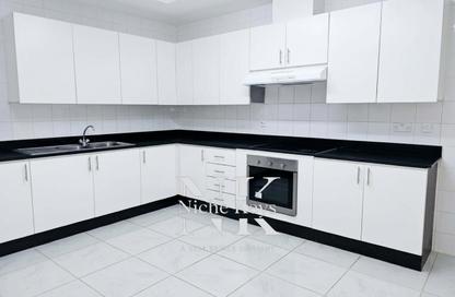 Apartment - 2 Bedrooms - 2 Bathrooms for rent in Golden Sands 7 - Al Mankhool - Bur Dubai - Dubai