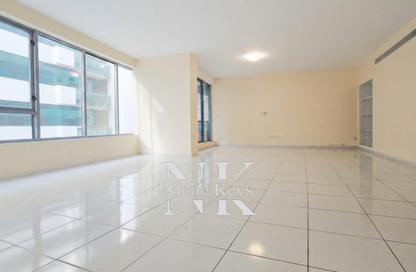 Apartment - 2 Bedrooms - 2 Bathrooms for rent in Golden Sands 7 - Al Mankhool - Bur Dubai - Dubai