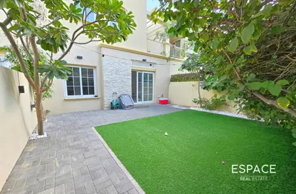 فيلا - 2 غرف نوم - 2 حمامات للبيع في الينابيع 8 - الينابيع - دبي
