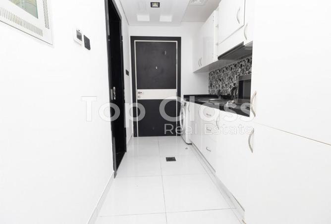 122009045 - Property Image 3