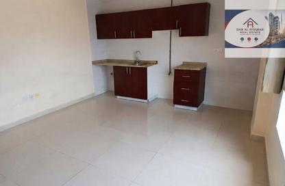 Apartment - Studio - 1 Bathroom for rent in Qasimia 10 building - Al Mahatta - Al Qasimia - Sharjah Apartment - Studio - 1 Bathroom for rent in Qasimia 10 building - Al Mahatta - Al Qasimia - Sharjah