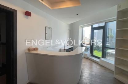 Office Space - Studio for rent in The Regal Tower - Business Bay - Dubai
