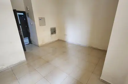 Apartment - Studio - 1 Bathroom for rent in Muwailih Building - Muwaileh - Sharjah