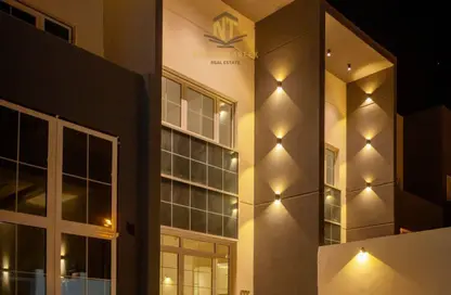 فيلا - 5 غرف نوم - 7 حمامات للبيع في الرقيبة - السيوح - الشارقة