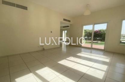Villa - 3 Bedrooms - 3 Bathrooms for rent in Springs 12 - The Springs - Dubai