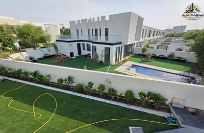 Villa - 5 - 6 for sale in Golf Community - Al Zorah - Ajman Villa - 5 - 6 for sale in Golf Community - Al Zorah - Ajman