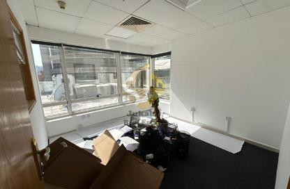 Office Space - 3 Bedrooms - 1 Bathroom for rent in Al Etihad Building - Port Saeed - Deira - Dubai