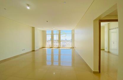 Apartment - 3 Bedrooms - 4 Bathrooms for rent in United Square - Al Khalidiya - Abu Dhabi