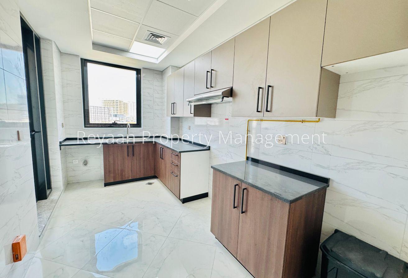 WITH MAID ROOM NEAR TO SCHOOL WITH FREE Parking photo 15