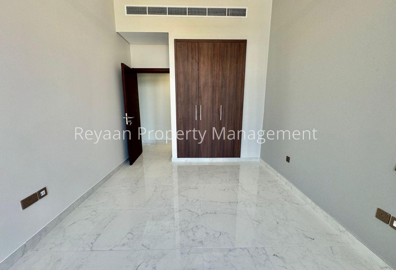 WITH MAID ROOM NEAR TO SCHOOL WITH FREE Parking photo 9